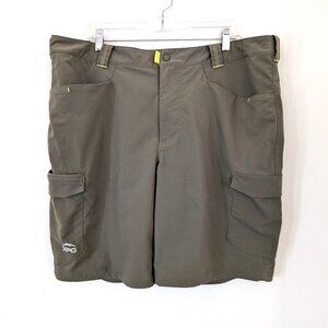 CABELA'S XPG Shorts Men's 42 Green Cargo Hiking Outdoor Performance Zip‎ Button